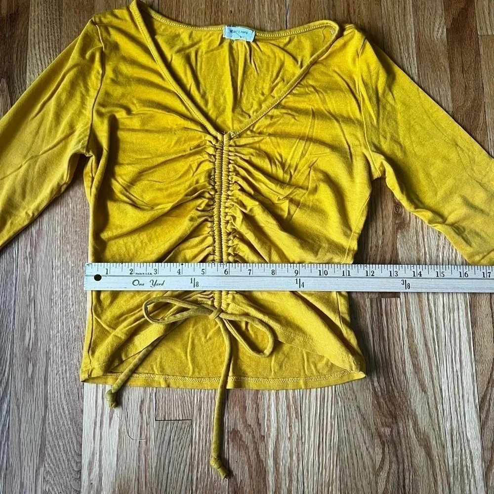 Heart & Hips mustard crop top - Picture 2 of 5